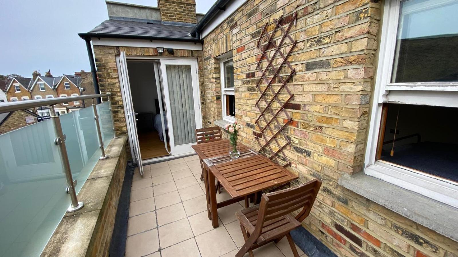 Cosy Flat Of 2 Bed And 2 Toilet Apartament